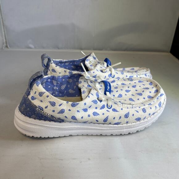 Hey Dude Wendy Zig Zag Bandana Shoe W5 - Picture 1 of 4